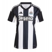 Newcastle United Tino Livramento #21 Fußballbekleidung Heimtrikot Damen 2024-25 Kurzarm